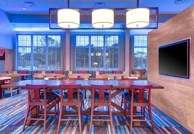 Fairfield Inn & Suites By Marriott Cape Cod Hyannis Exterior foto