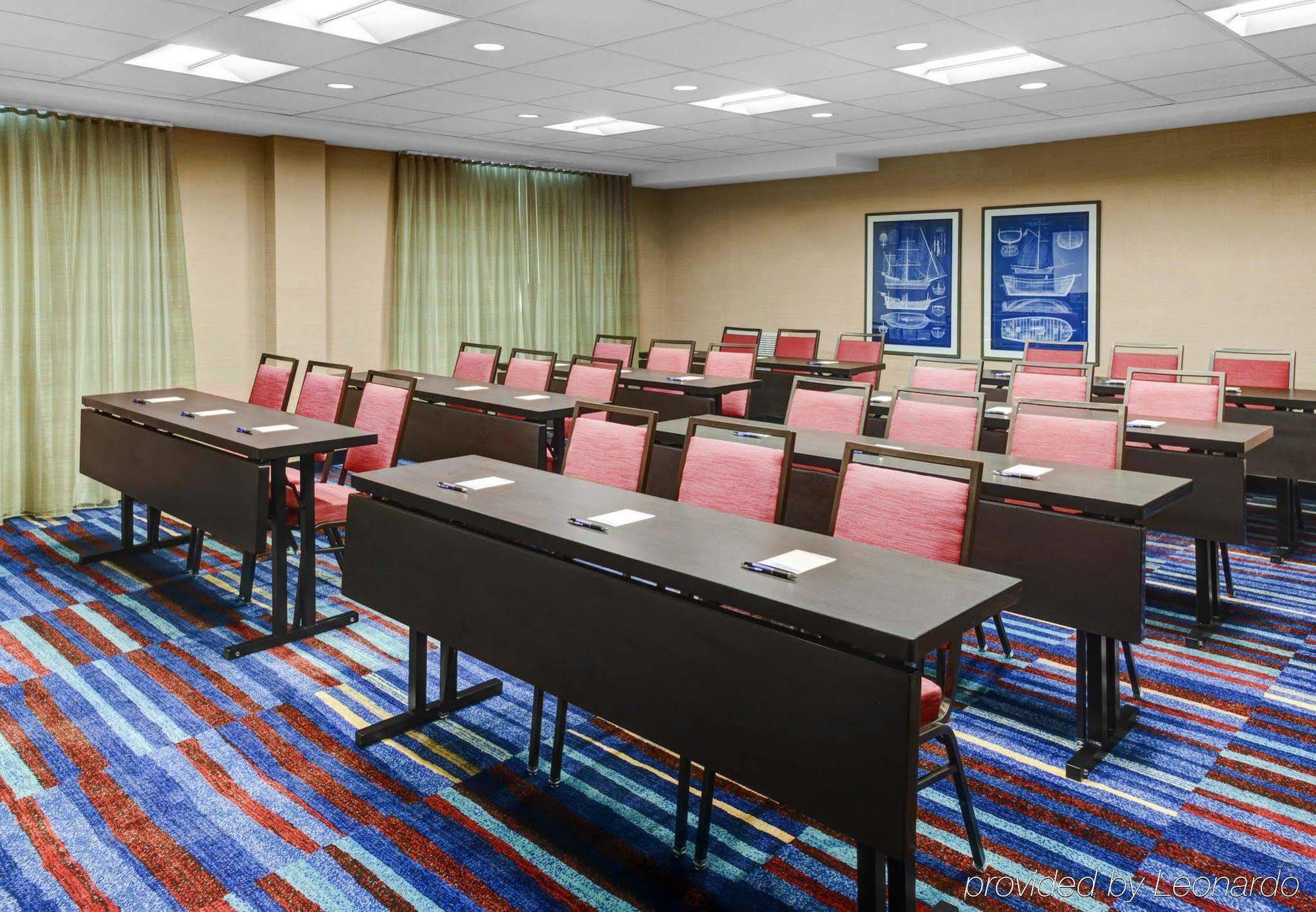 Fairfield Inn & Suites By Marriott Cape Cod Hyannis Exterior foto